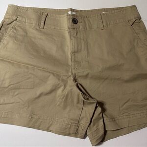 Women’s Gap Khaki Shorts - SZ 14, NWT